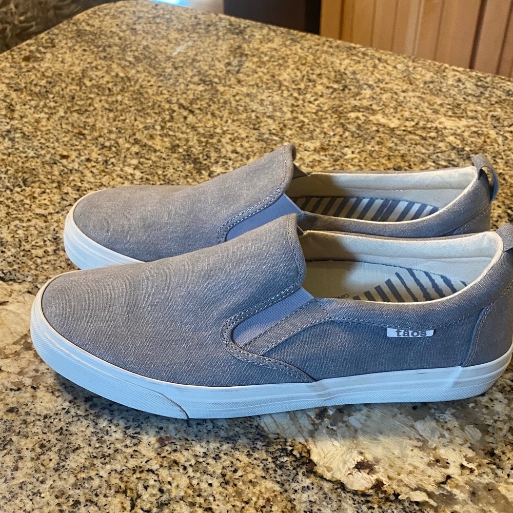 Taos Slip On Canvas
